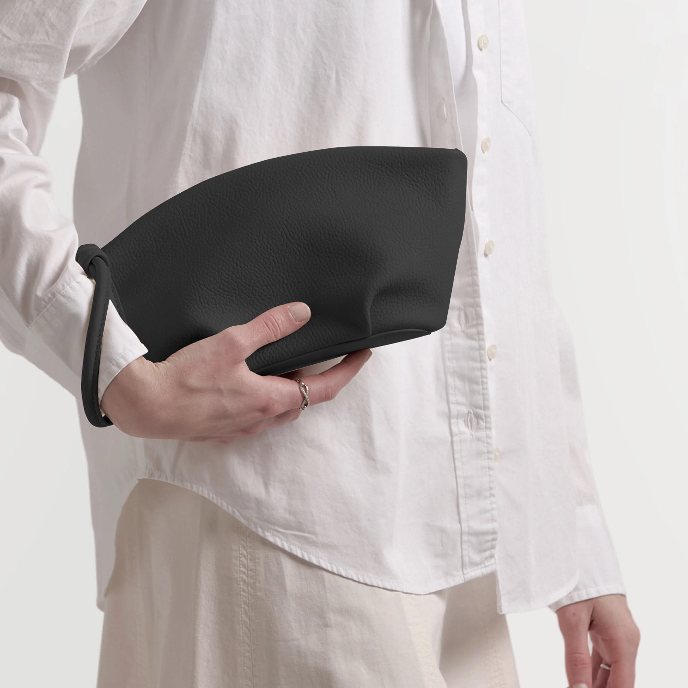 Dumpling Clutch Black Pebble - Image 2
