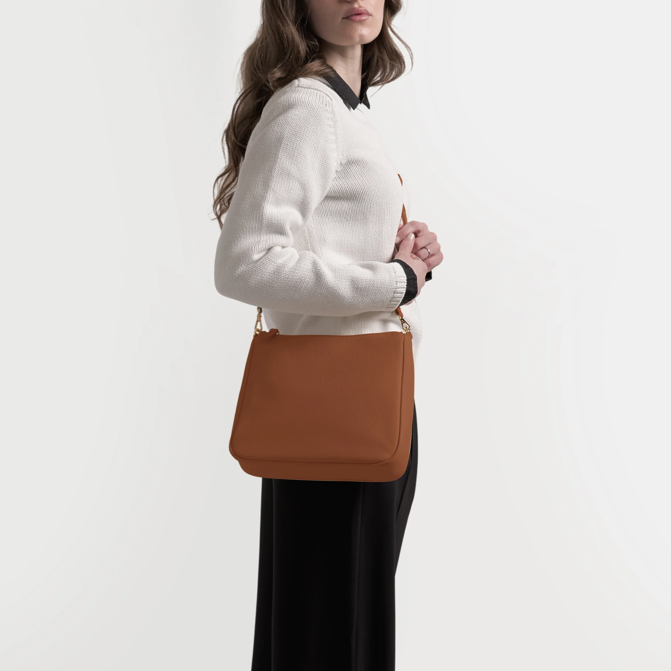 Greta Chain Medium Crossbody Saddle Brown - Image 3