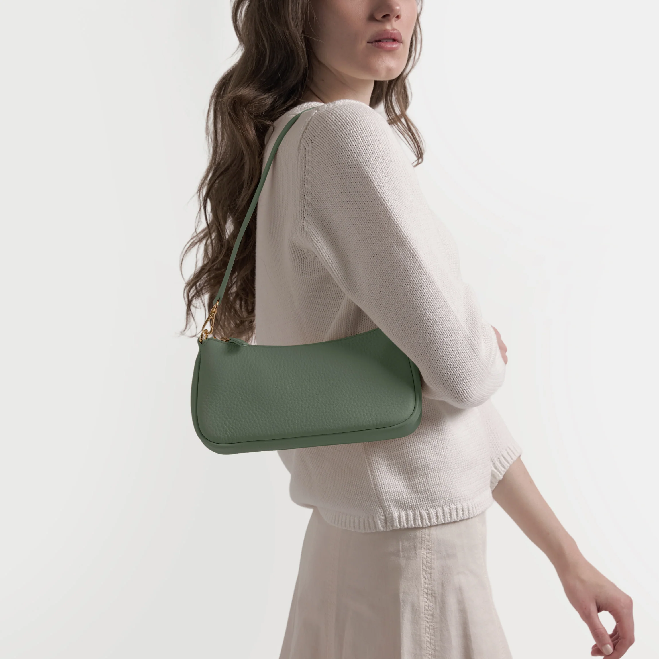Greta Chain Small Pochette Moss - Image 2