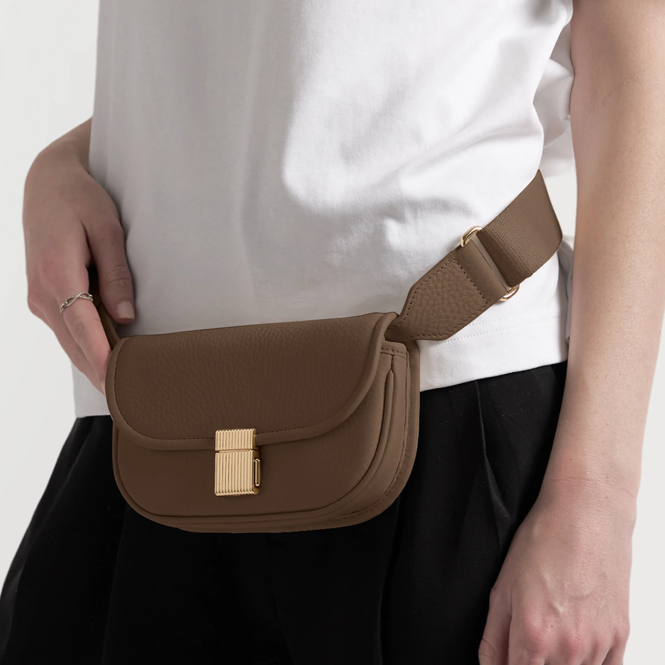 Katy Mini Belt Bag Cocoa - Image 3