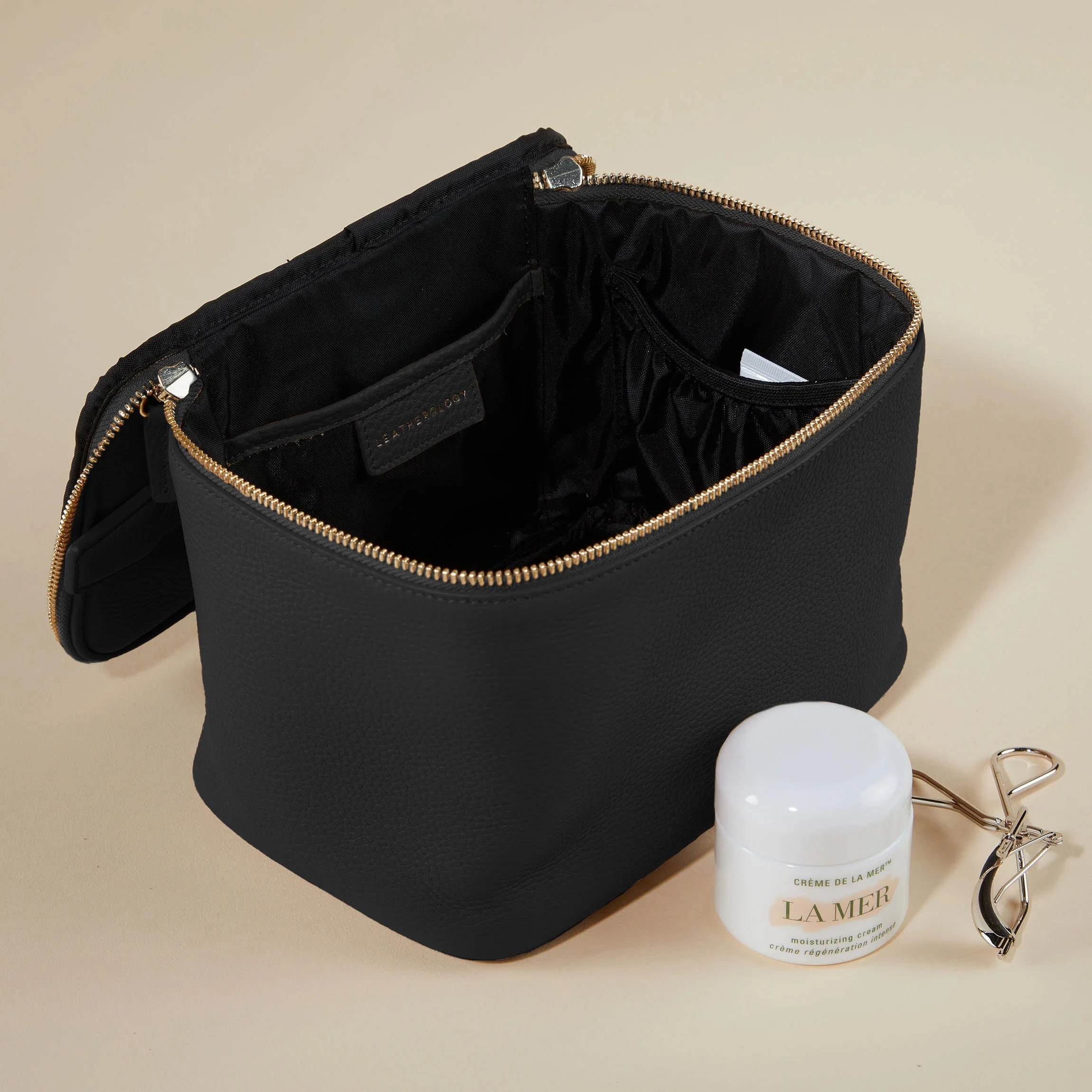 Medium Train Case Black Pebble - Image 2