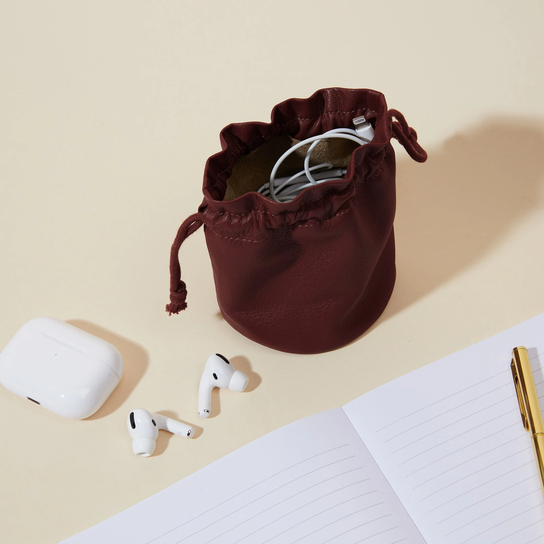 Round Drawstring Pouch Bordeaux - Image 3
