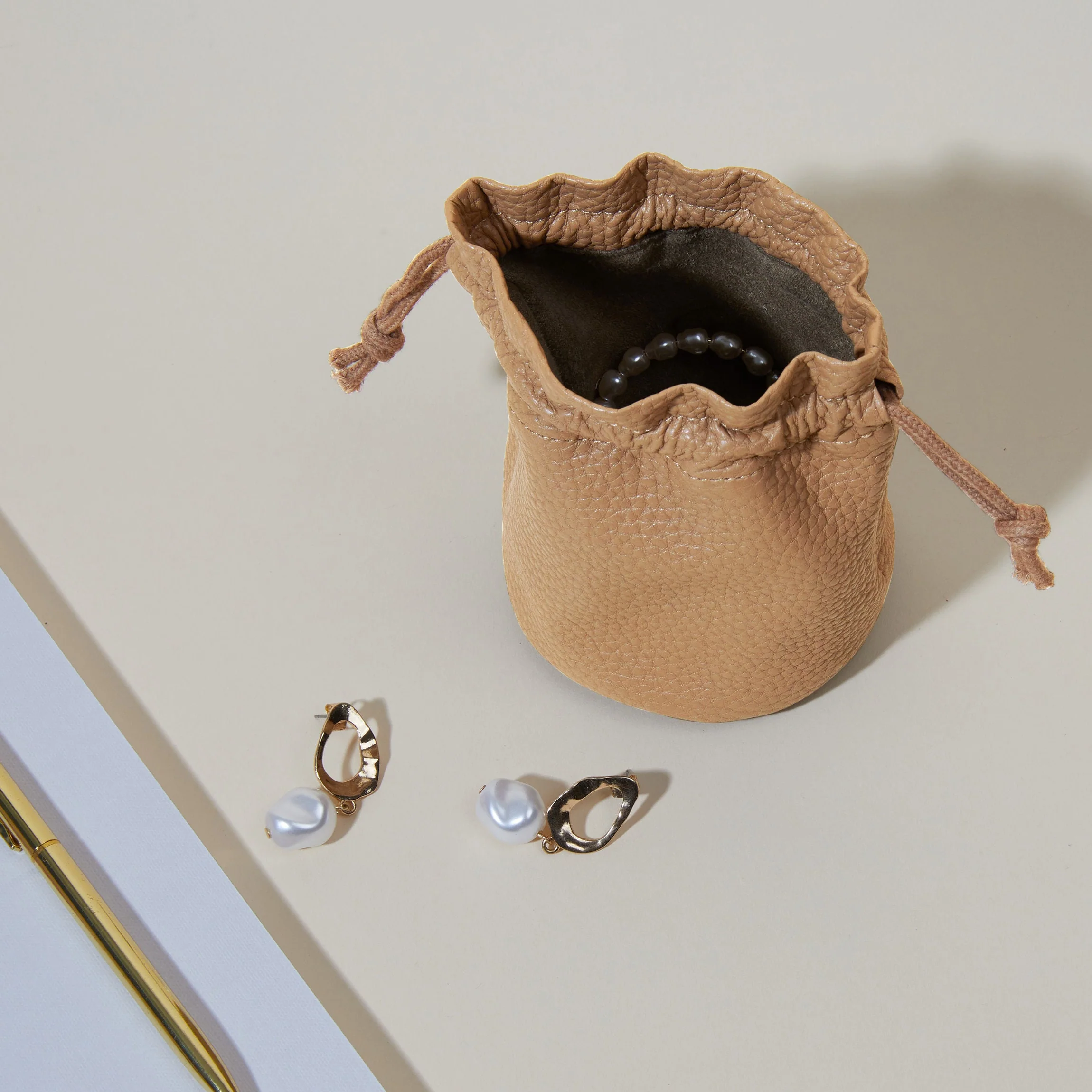 Round Drawstring Pouch Camel - Image 2